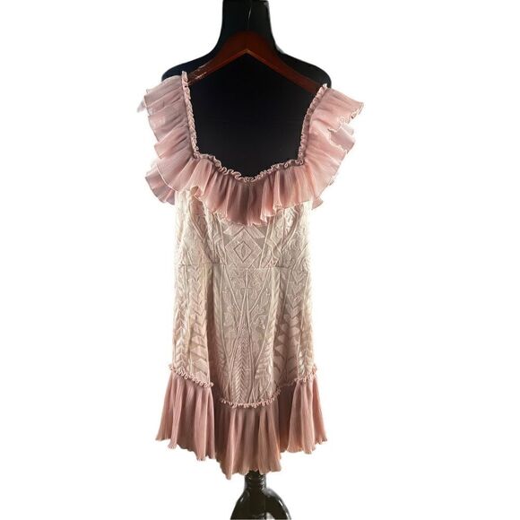 Anthropologie saints secrets mauve blush off shoulder lace ruffle mini dress M - Picture 4 of 10